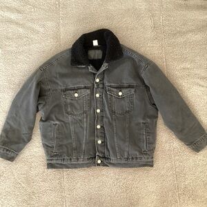 H&M &denim Gray Jean Denim Jacket with Black Fur Sherpa Collar And Interior